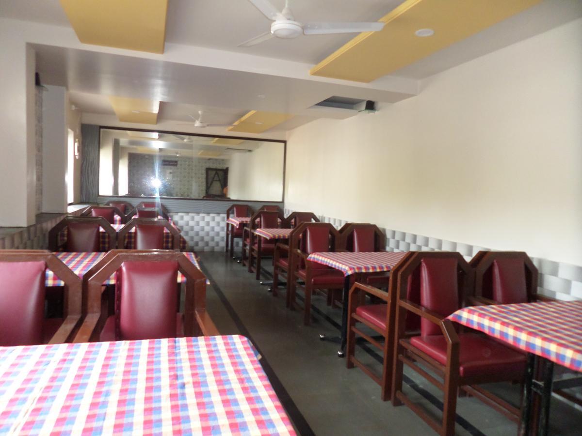 Hotel Sadanand Sāngli Exterior foto