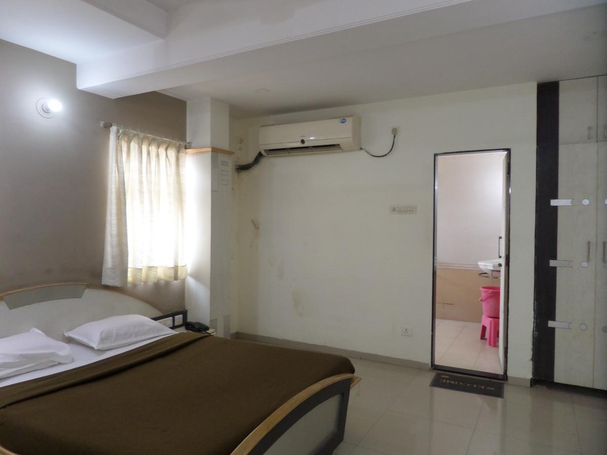 Hotel Sadanand Sāngli Exterior foto